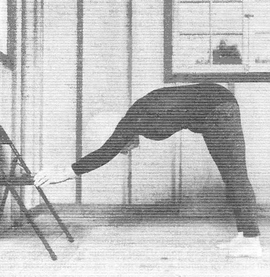 Иллюстрация к книге — Новая йога для тех, кому за 50: обратите вспять процессы старения. Руководство по йоге для людей среднего и старшего возраста [image38.jpg]