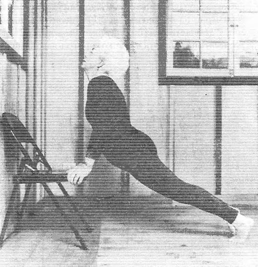 Иллюстрация к книге — Новая йога для тех, кому за 50: обратите вспять процессы старения. Руководство по йоге для людей среднего и старшего возраста [image39.jpg]