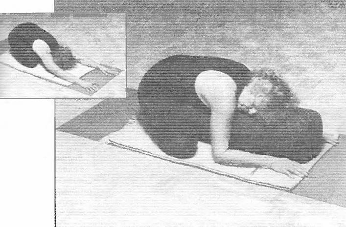 Иллюстрация к книге — Новая йога для тех, кому за 50: обратите вспять процессы старения. Руководство по йоге для людей среднего и старшего возраста [image41.jpg]