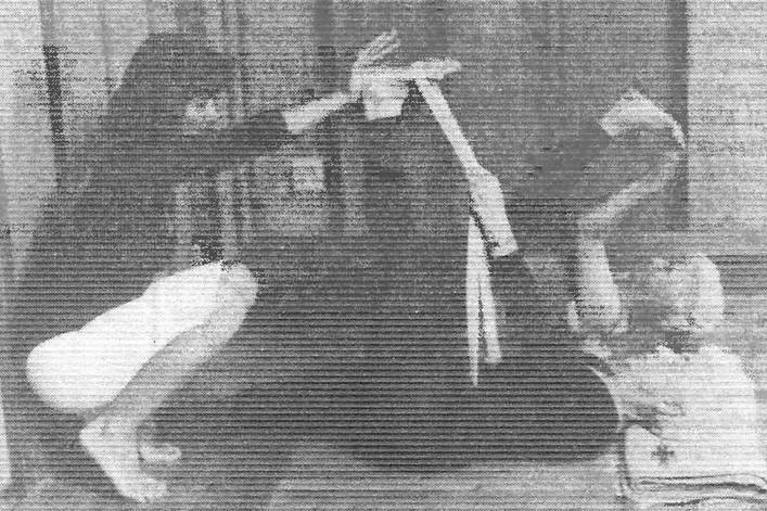 Иллюстрация к книге — Новая йога для тех, кому за 50: обратите вспять процессы старения. Руководство по йоге для людей среднего и старшего возраста [image57.jpg]