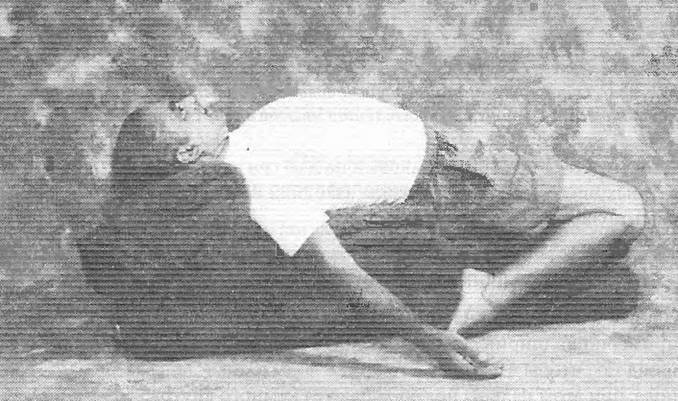 Иллюстрация к книге — Новая йога для тех, кому за 50: обратите вспять процессы старения. Руководство по йоге для людей среднего и старшего возраста [image59.jpg]