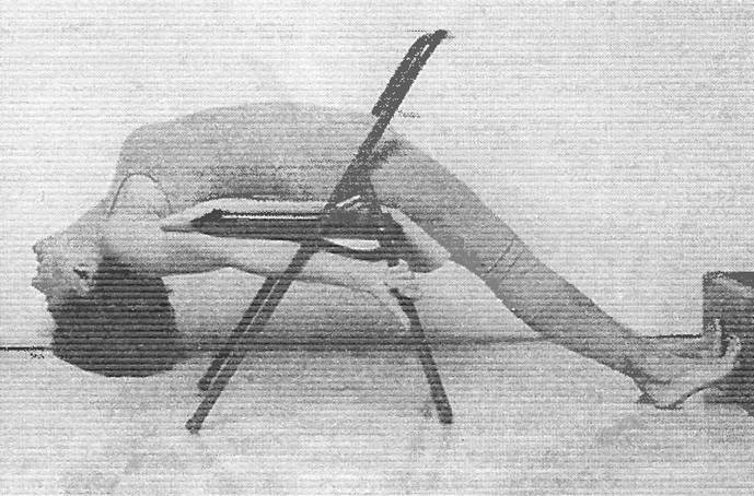 Иллюстрация к книге — Новая йога для тех, кому за 50: обратите вспять процессы старения. Руководство по йоге для людей среднего и старшего возраста [image65.jpg]