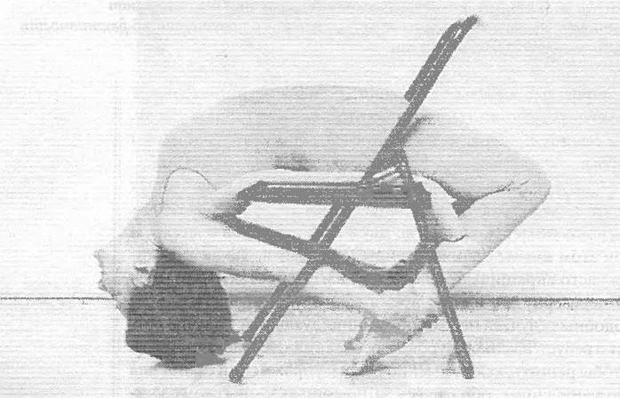 Иллюстрация к книге — Новая йога для тех, кому за 50: обратите вспять процессы старения. Руководство по йоге для людей среднего и старшего возраста [image67.jpg]