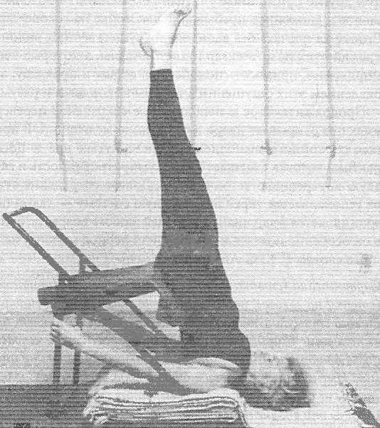 Иллюстрация к книге — Новая йога для тех, кому за 50: обратите вспять процессы старения. Руководство по йоге для людей среднего и старшего возраста [image69.jpg]