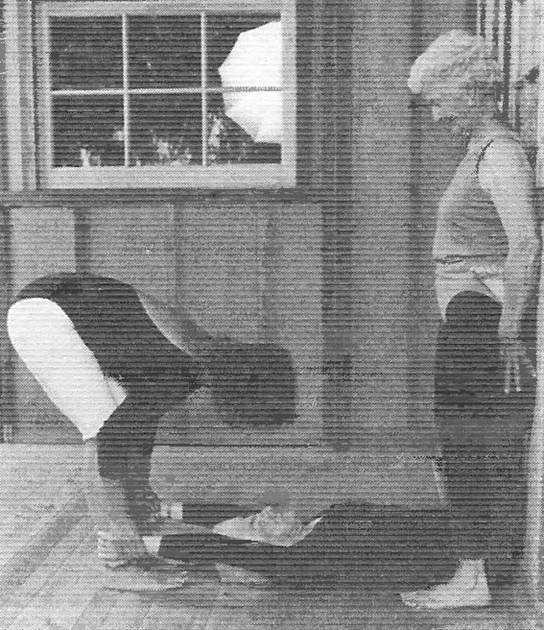 Иллюстрация к книге — Новая йога для тех, кому за 50: обратите вспять процессы старения. Руководство по йоге для людей среднего и старшего возраста [image82.jpg]