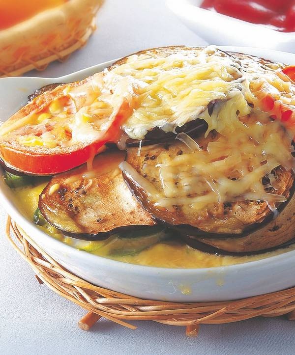 Иллюстрация к книге — Вкусные блюда и заготовки к столу из вашего сада и огорода [i_005.jpg]