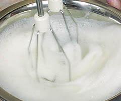 Иллюстрация к книге — Кулинарная коллекция. Шаг за шагом [desserts_12_2.jpg]