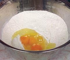 Иллюстрация к книге — Кулинарная коллекция. Шаг за шагом [desserts_19_1.jpg]