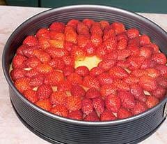 Иллюстрация к книге — Кулинарная коллекция. Шаг за шагом [desserts_26_5.jpg]