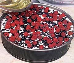 Иллюстрация к книге — Кулинарная коллекция. Шаг за шагом [desserts_28_4.jpg]