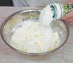 Иллюстрация к книге — Кулинарная коллекция. Шаг за шагом [desserts_37_3.jpg]