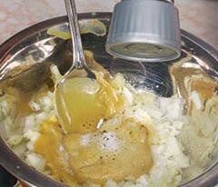 Иллюстрация к книге — Кулинарная коллекция. Шаг за шагом [hot_02_2.jpg]