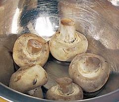 Иллюстрация к книге — Кулинарная коллекция. Шаг за шагом [snacks_07_2.jpg]