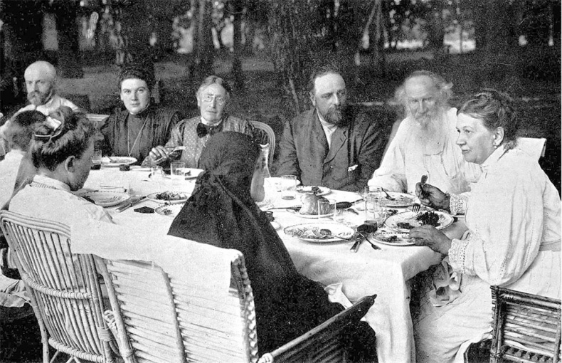 Иллюстрация к книге — Обед для Льва. Кулинарная книга Софьи Андреевны Толстой [_02.jpg]