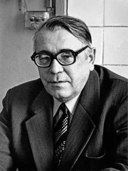 Иллюстрация к книге — Русская и советская кухня в лицах. Непридуманная история [i_160.jpg]