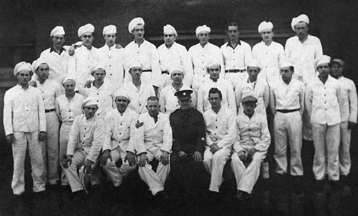 Иллюстрация к книге — Тяжелые бои на Восточном фронте [i_026.jpg]