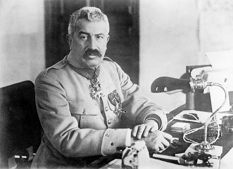 Иллюстрация к книге — Белая Сибирь. Внутренняя война 1918-1920 [_12.jpg]