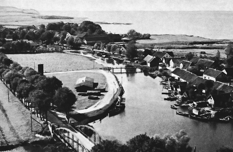 Иллюстрация к книге — Золотая тень Кёнигсберга [i_014.jpg]