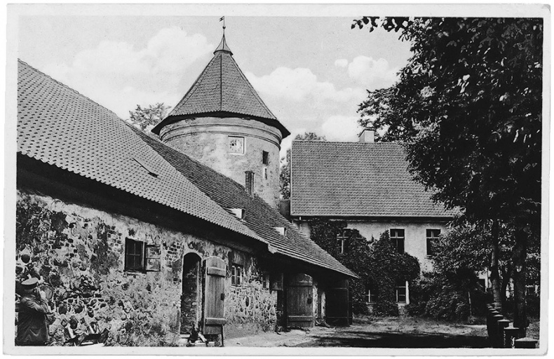 Иллюстрация к книге — Золотая тень Кёнигсберга [i_078.jpg]