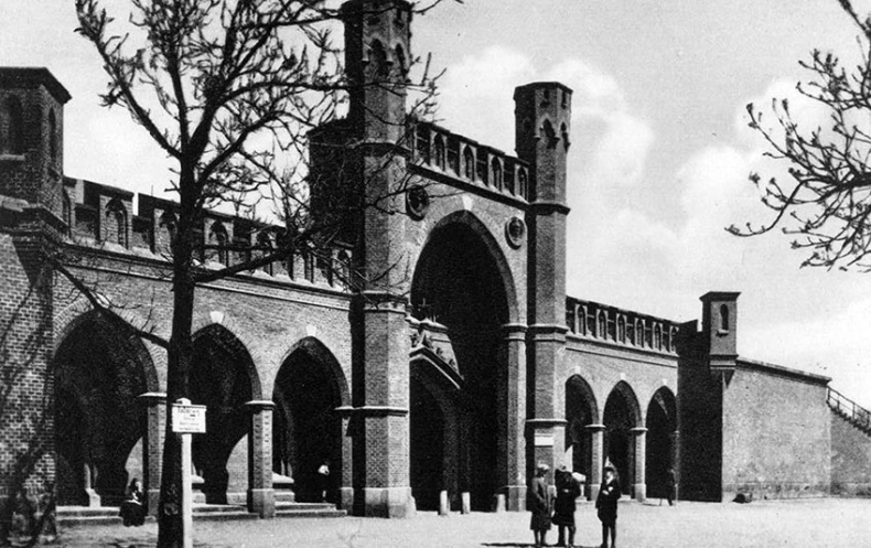 Иллюстрация к книге — Прогулки по Кенигсбергу [i_042.jpg]