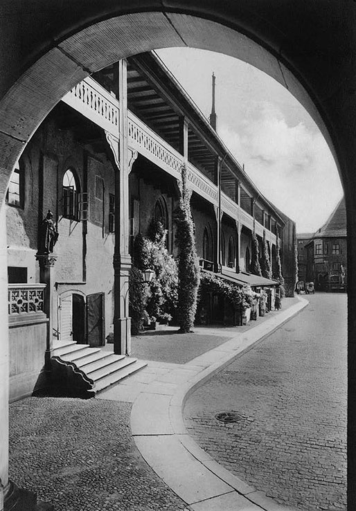 Иллюстрация к книге — Прогулки по Кенигсбергу [i_074.jpg]