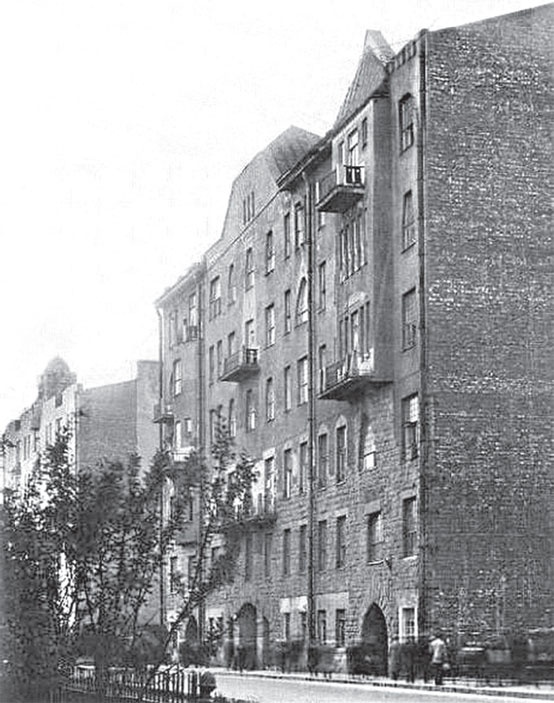 Иллюстрация к книге — Исторические здания Петербурга. Прошлое и современность. Адреса и обитатели [_128.jpg]