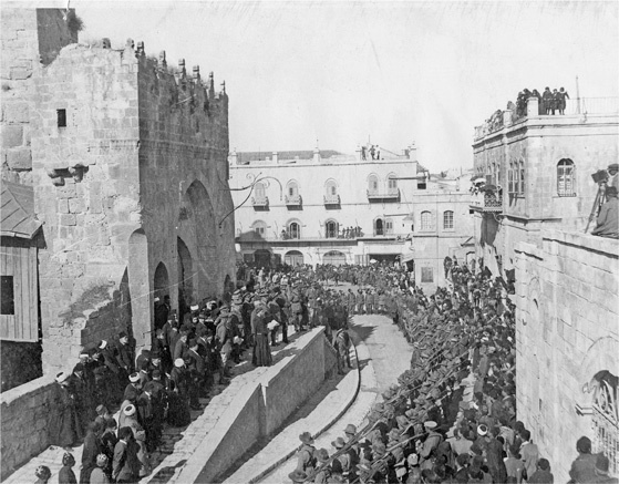 Иллюстрация к книге — Падение Османской империи. Первая мировая война на Ближнем Востоке, 1914-1920 [i_041.jpg]