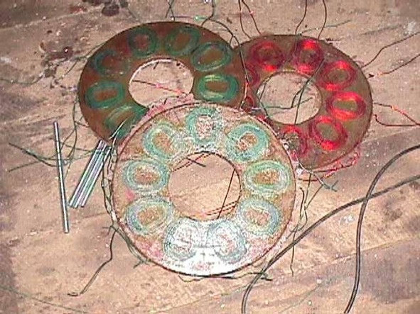 Иллюстрация к книге — Жизнь без проводов. Как изготовить ветроэлектростанцию для электроснабжения дома [i_023.jpg]