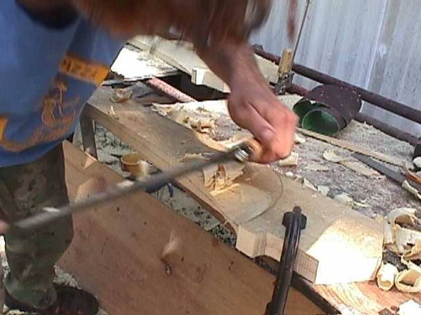 Иллюстрация к книге — Жизнь без проводов. Как изготовить ветроэлектростанцию для электроснабжения дома [i_048.jpg]