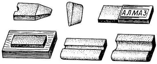 Иллюстрация к книге — Уроки искусного резчика. Вырезаем из дерева фигурки людей и животных, посуду, статуэтки [i_015.jpg]