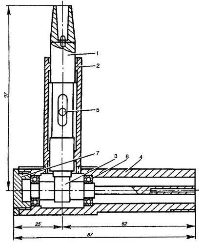 Иллюстрация к книге — Уроки искусного резчика. Вырезаем из дерева фигурки людей и животных, посуду, статуэтки [i_053.jpg]