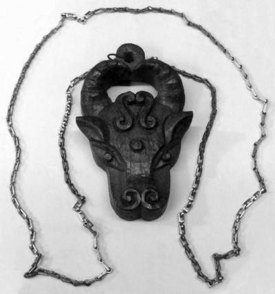 Иллюстрация к книге — Уроки искусного резчика. Вырезаем из дерева фигурки людей и животных, посуду, статуэтки [i_101.jpg]