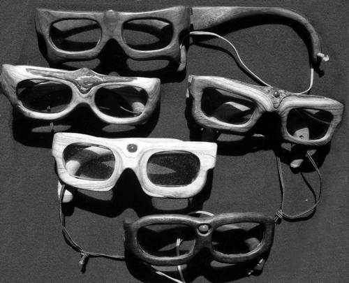 Иллюстрация к книге — Уроки искусного резчика. Вырезаем из дерева фигурки людей и животных, посуду, статуэтки [i_117.jpg]