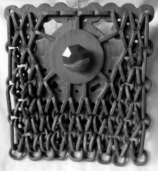 Иллюстрация к книге — Уроки искусного резчика. Вырезаем из дерева фигурки людей и животных, посуду, статуэтки [i_149.jpg]