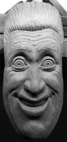 Иллюстрация к книге — Уроки искусного резчика. Вырезаем из дерева фигурки людей и животных, посуду, статуэтки [i_153.jpg]