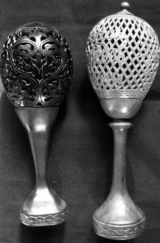 Иллюстрация к книге — Уроки искусного резчика. Вырезаем из дерева фигурки людей и животных, посуду, статуэтки [i_170.jpg]