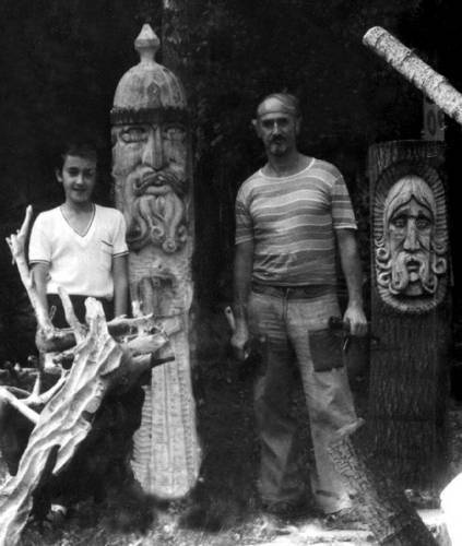 Иллюстрация к книге — Уроки искусного резчика. Вырезаем из дерева фигурки людей и животных, посуду, статуэтки [i_184.jpg]