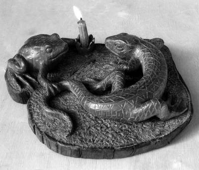 Иллюстрация к книге — Уроки искусного резчика. Вырезаем из дерева фигурки людей и животных, посуду, статуэтки [i_202.jpg]