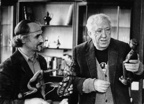 Иллюстрация к книге — Уроки искусного резчика. Вырезаем из дерева фигурки людей и животных, посуду, статуэтки [i_222.jpg]