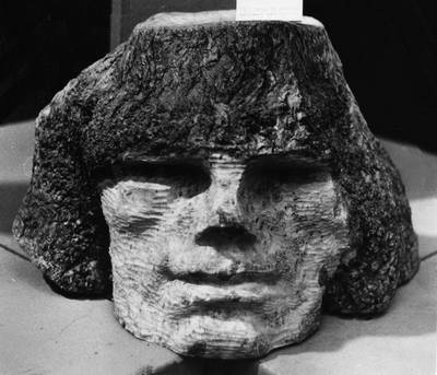 Иллюстрация к книге — Уроки искусного резчика. Вырезаем из дерева фигурки людей и животных, посуду, статуэтки [i_292.jpg]