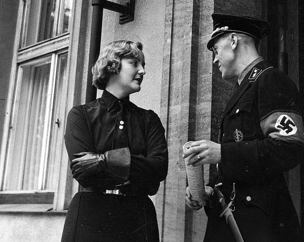 Иллюстрация к книге — Представьте 6 девочек [i_025.jpg]