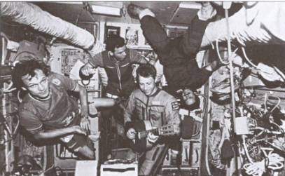 Иллюстрация к книге — Тайны военной космонавтики [i_064.jpg]