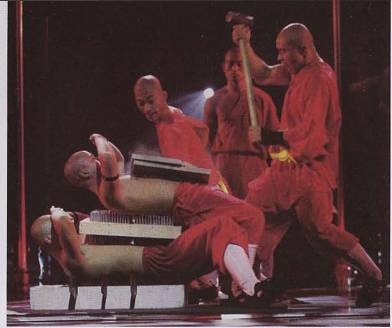 Иллюстрация к книге — Голый мужчина [doc2fb_image_02000031.jpg]