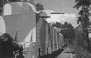 Иллюстрация к книге — Крепости на колесах. История бронепоездов [i_096.jpg]