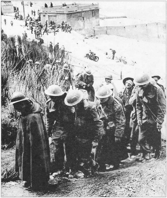 Иллюстрация к книге — Величайший позор Британии. От Дюнкерка до Крита. 1940-1941 [i_034.jpg]