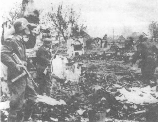 Иллюстрация к книге — Восточный фронт. Черкассы. Тернополь. Крым. Витебск. Бобруйск. Броды. Яссы. Кишинев. 1944 [i_041.jpg]