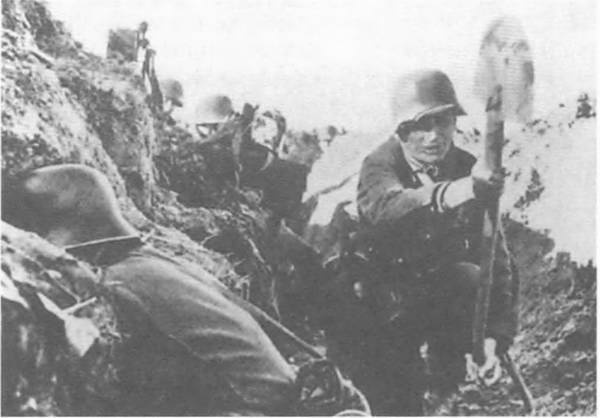 Иллюстрация к книге — Восточный фронт. Черкассы. Тернополь. Крым. Витебск. Бобруйск. Броды. Яссы. Кишинев. 1944 [i_056.jpg]