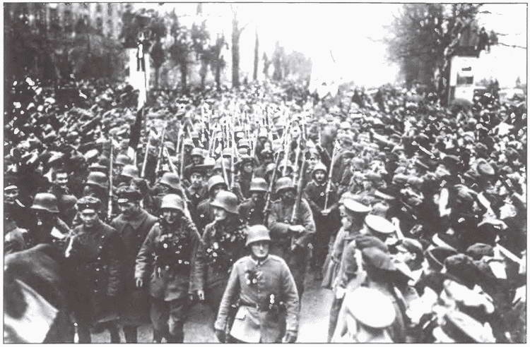 Иллюстрация к книге — Брестский мир. Ловушка Ленина для кайзеровской Германии [i_030.jpg]