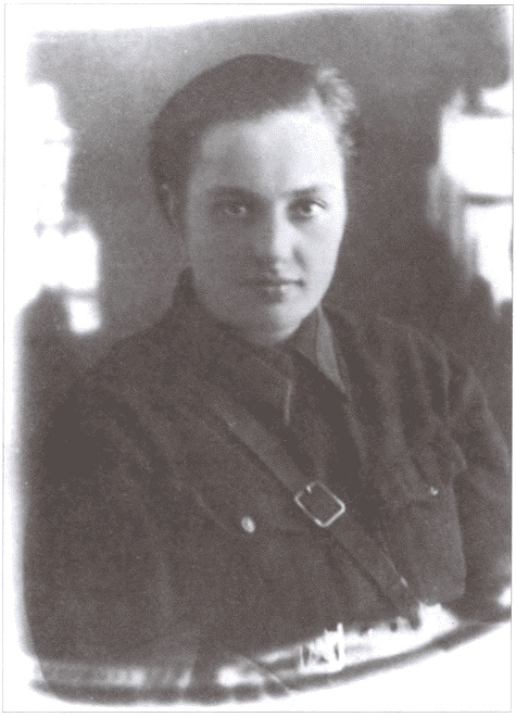 Иллюстрация к книге — Ангелы смерти. Женщины-снайперы. 1941-1945 [i_018.jpg]