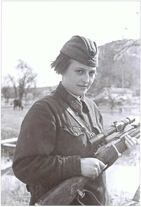 Иллюстрация к книге — Ангелы смерти. Женщины-снайперы. 1941-1945 [i_019.jpg]